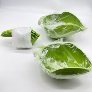 Pourfect Set of 3 Spill Proof Ergonomic Measuring Bowls/9 Measuring Cups-Avocado